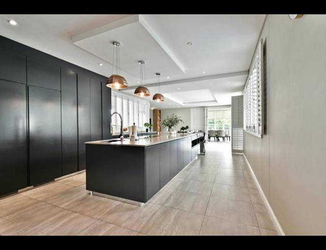 4 BEDROOM HOUSE FOR SALE IN EYE OF AFRICA